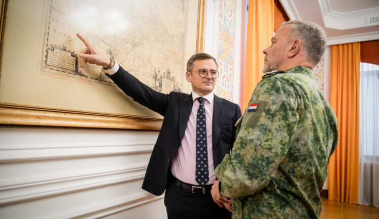 Кулеба зустрівся з адміралом Бауером: Закликав НАТО підтримувати Україну летальним озброєнням та розгорнути ремонтні бази в Україні. ФОТО