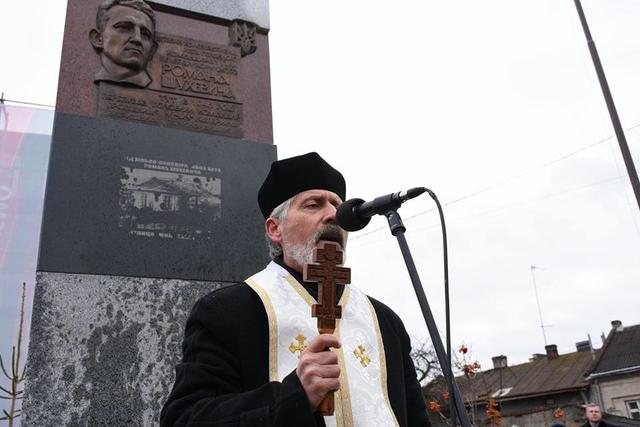 Памятний знак Шухевичу відкрили у Львові 05 Памятний знак Шухевичу відкрили у Львові 05