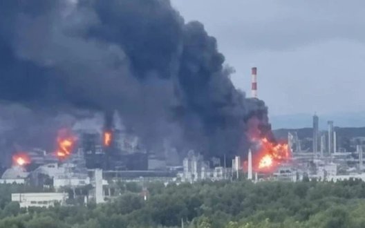 "Ми спалимо їхні НПЗ": Україна продовжить удари по російській нафтопереробці, - FT