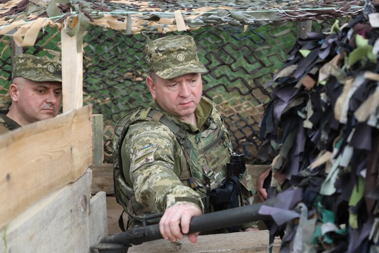 Глава Госпогранслужбы Дейнеко проверил готовность позиций на границе с РФ в Харьковской области 04