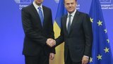 Ескалація на Азові буде першим питанням на зустрічі Яценюка з Туском у Брюсселі, - Данило Лубківський