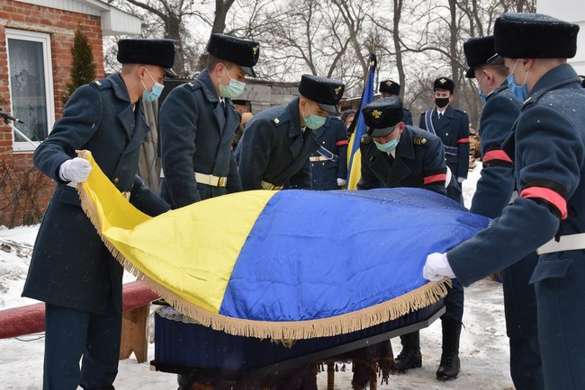 На Сумщине простились с погибшим в результате пожара в блиндаже воином 58-й ОМПБр Михаилом Капраном 02