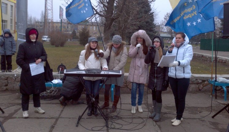 Донецкий Евромайдан показал актуальный рождественский вертеп с участием "Беркута". ВИДЕО