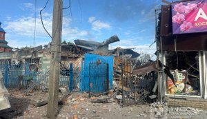 Окупанти вдарили ракетою по ринку в Лозовій на Харківщині: двоє загиблих і 36 поранених (оновлено). ФОТОрепортаж (оновлено)