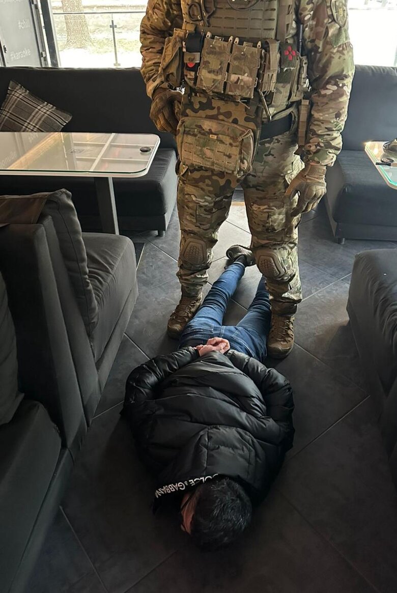 Затримання організаторів схем для ухилянтів