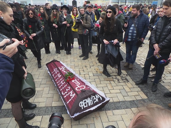 Марш за права женщин прошел в центре Киева 38