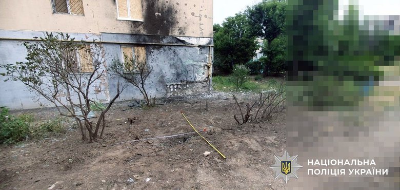 Поліцейський, медики та комунальники постраждали на Херсонщні