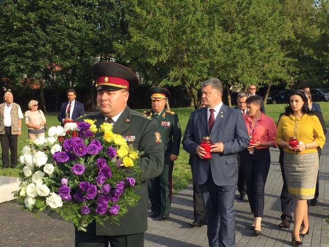 порошенко трагедия волынская