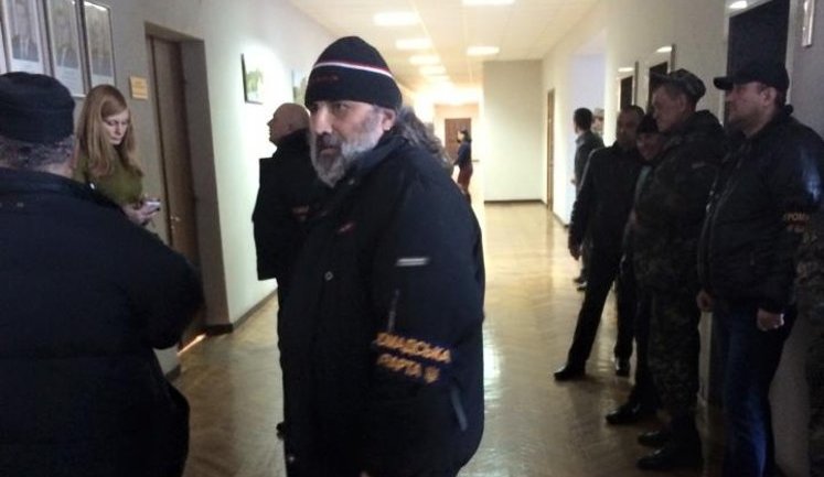 Vilkul driven out of Kryvyi Rih city hall: "Neither he nor us want lynching," - MP Yehor Soboliev. PHOTO