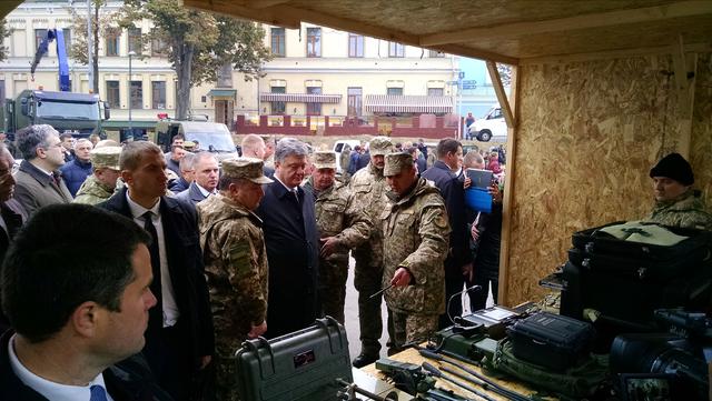 оружие порошенко выставка вооружение 