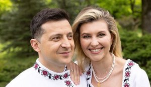 Дизайнер сорочки Зеленського Климчук стверджує, що це вишиванка. Етнографи не згодні