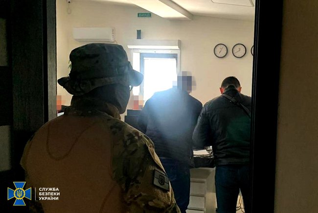 CБУ викрила у Вінниці мережу підпільних call-центрів, які щомісяця обманювали громадян на 7 млн грн 02 CБУ викрила у Вінниці мережу підпільних call-центрів, які щомісяця обманювали громадян на 7 млн грн 02