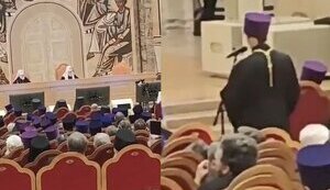 Ієрей розлютив главу РПЦ Кирила словами "священник должен вести в царство небесное, а не патриотизмом заниматься": "Сядьте и подумайте о том, что вы ляпнули". ВIДЕО