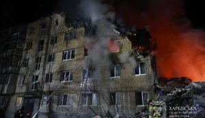 Russians hit high-rise building in Kharkiv with ballistic missiles: seven dead, including two children (updated). PHOTOS
