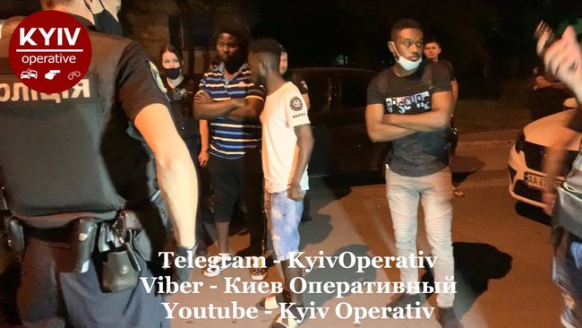 Біля житлового будинку в Києві сталася бійка зі стріляниною: пяна компанія напала на студентів з Конго 02