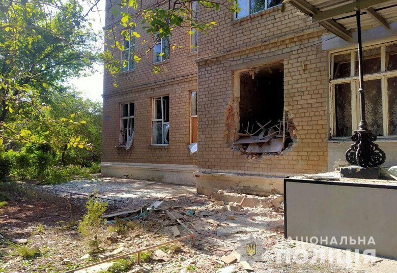 For day Russians destroyed in Donetsk region more than 40 houses, school, and kindergarten, - National police 07