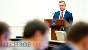 Впервые в истории Украины строительный сезон завершен в конце октября-начале ноября. На дорогах госзначения выполнено более 90% работ, - Новак. ФОТО
