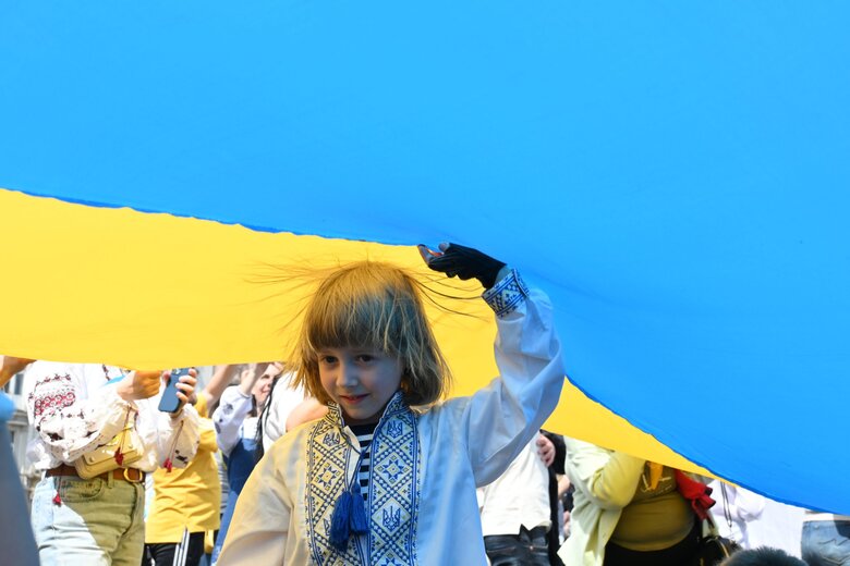 У Празі відбувся парад вишиванок 13
