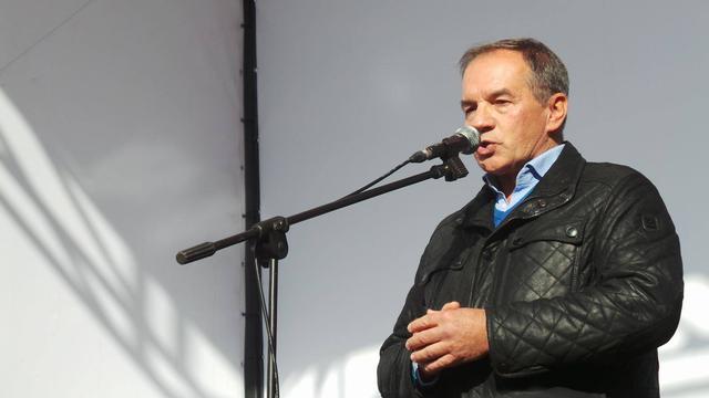 Під Радою відбувається мітинг прихильників Саакашвілі 02