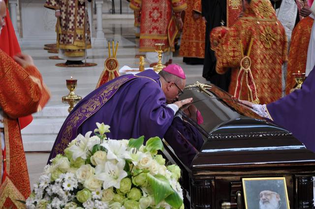 У Києві поховали кардинала УГКЦ Любомира Гузара (оновлено) 06 У Києві поховали кардинала УГКЦ Любомира Гузара (оновлено) 06