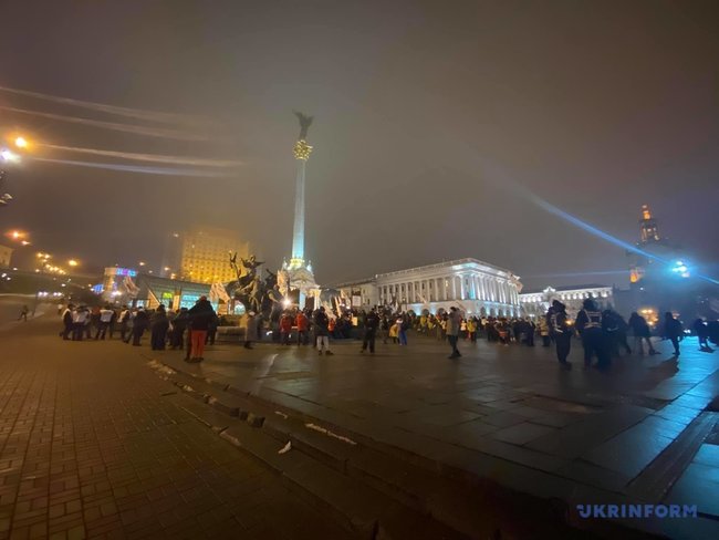 Кількасот мітингувальників-підприємців залишилися на Майдані 02