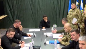 Зеленский провел совещание по противодействию российским дронам в Херсоне