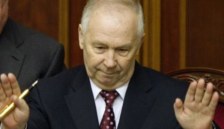 Підготовча група з організації першого засідання ВР запросила на відкриття сесії спікера часів Януковича Рибака