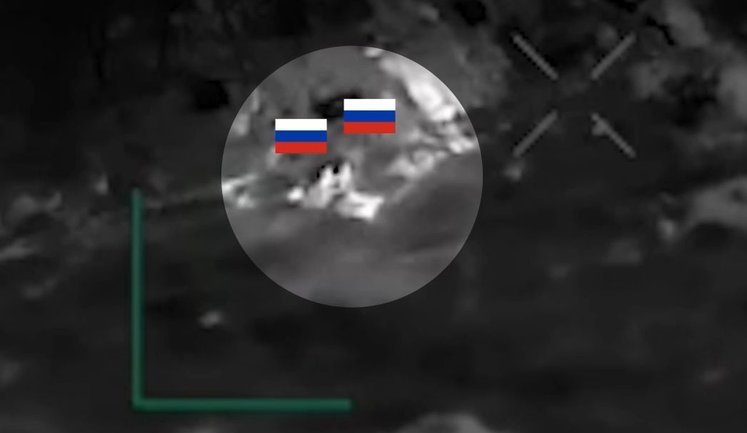 Оккупанты и вражеская техника взрываются на дистанционно установленных минах вблизи Покровска. ВИДЕО