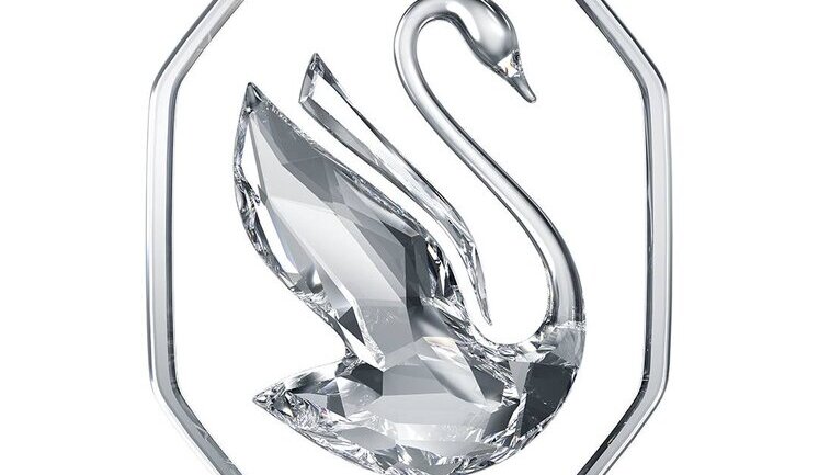 Виробник кристалів Swarovski оголосив про вихід з Росії