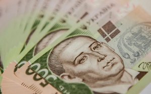 Гривня продовжує падіння: Нацбанк встановив курс валют на 22 липня