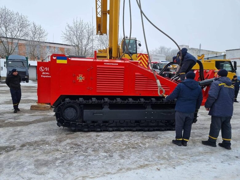 South Korea handed over 10 demining vehicles to SESU (State Emergency Service of Ukraine) 05