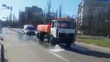 КМДА показала, як у Києві миють дороги і мости. ВIДЕО