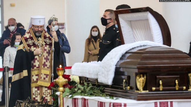 З композитором Мирославом Скориком прощаються в Києві 02