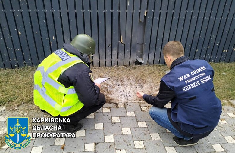 Наслідки обстрілу смт Печеніги на Харківщині, пошкоджено житлові будинки 05