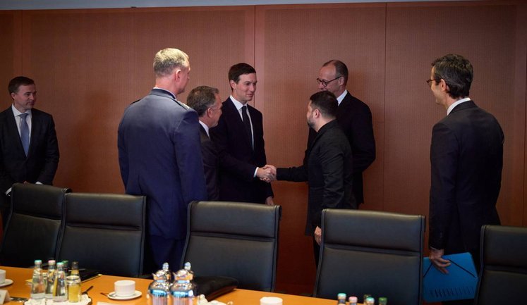 Зеленский: Беседа с представителями США была продуктивной и подробной