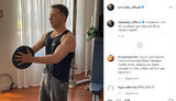 "У кожного свої "блинчики" на сніданок", - Зеленський показав фото зі спортзалу