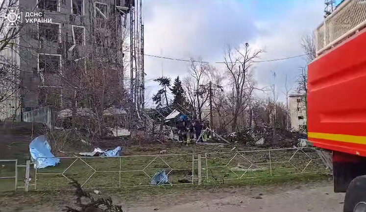 Zelenskyy: Russian missile strike destroyed part of city council building in Izium. VIDEO