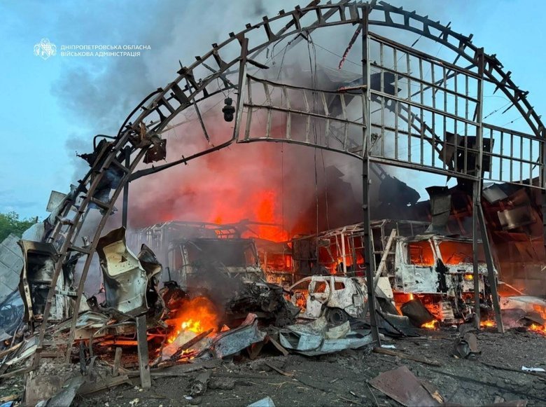 Під обстрілами опинилися Нікопольщина, Криворізький, Дніпровський, Павлоградський і Синельниківський райони.
