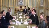 Президент Франції Макрон зустрівся з кандидатом у Президенти України Зеленським. ВIДЕО