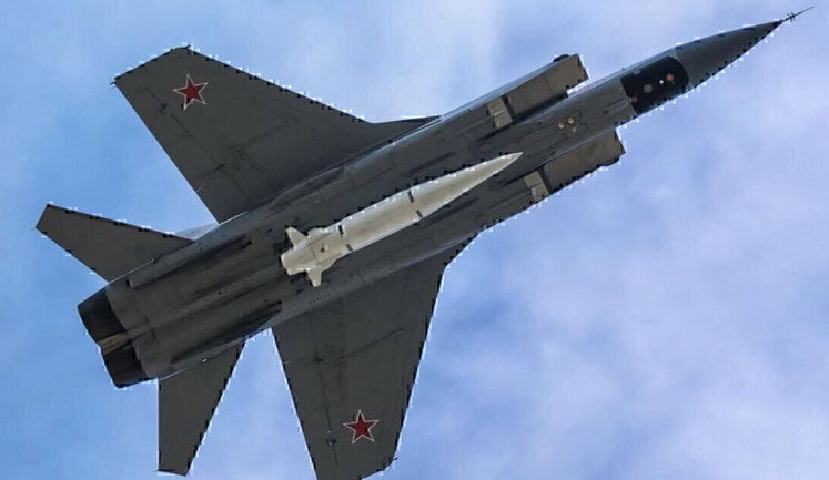 Зеленський доручив вирішити проблему із зупинкою економіки через вильоти російських "МІГів"
