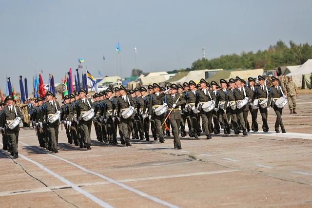 парад независимость репетиция