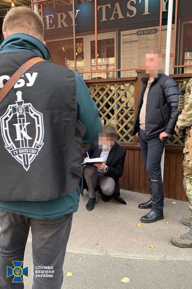 Задержаны сотрудники ГБР, крышевавшие схемы застройщиков, - СБУ 01