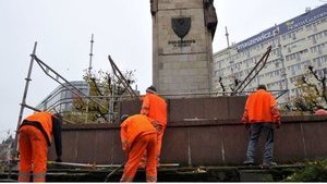 Пам'ятник подяки Червоній армії демонтують у польському Щецині. ФОТО