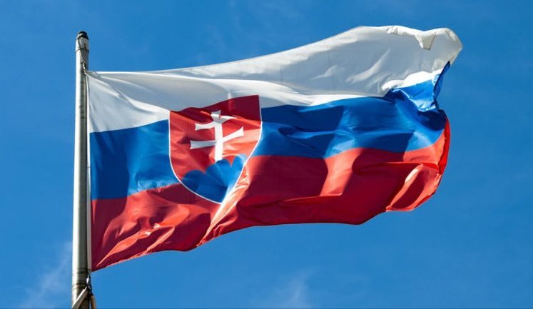 Словаччина не відмовиться від нафти РФ під тиском США, поки не матиме достатніх альтернатив, - міністерка економіки Сакова
