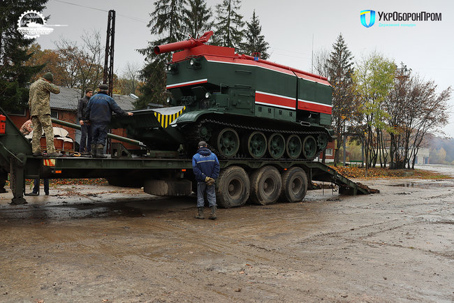 Львівський бронетанковий завод модернізував найбільшу за роки незалежності партію пожежних танків 02