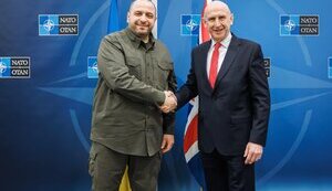 Umierov meets with British Defense Secretary Healey