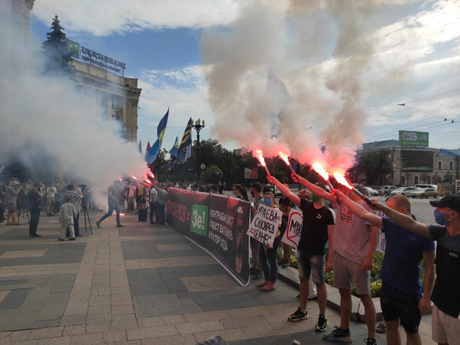 Митингующие под Кабмином требуют не назначать Мураеву замглавы Харьковской ОГА (обновлено) 09