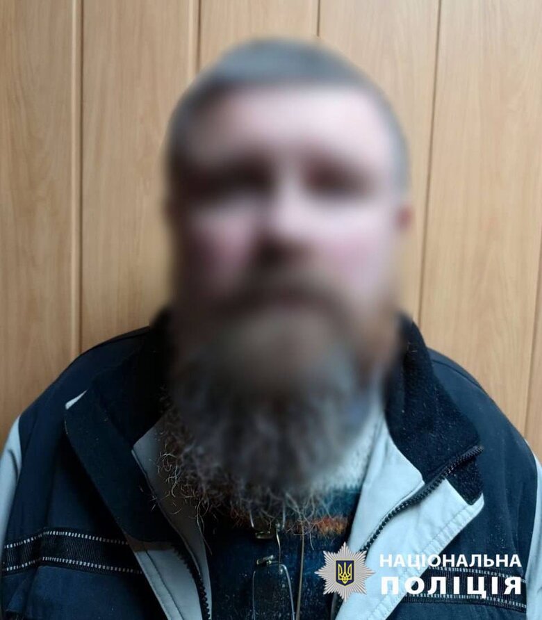 Поліція у Києві затримала чоловіка, який напав на підлітка в автобусі