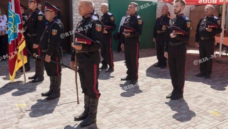 Проросійський козачий курінь зібрався охороняти громадський порядок у Мелітополі, в поліції не згодні. ФОТО