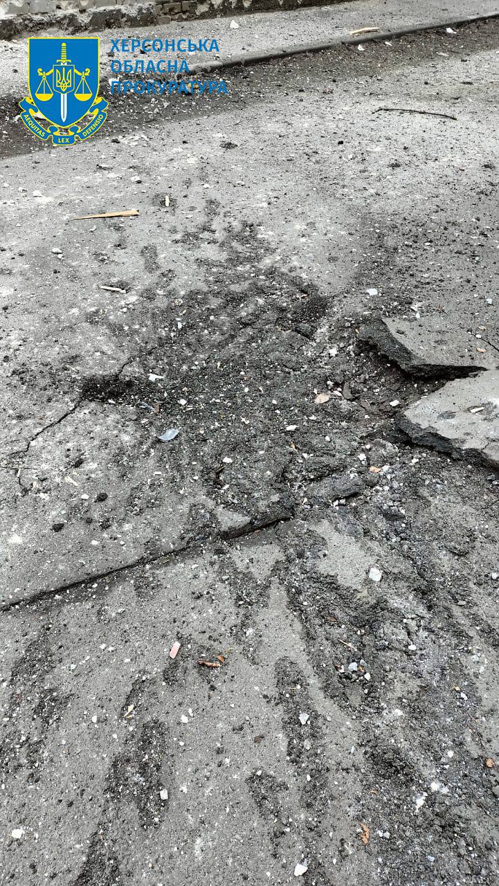 Рашисти обстріляли Херсон, двоє загиблих, - Офіс генпрокурора 01